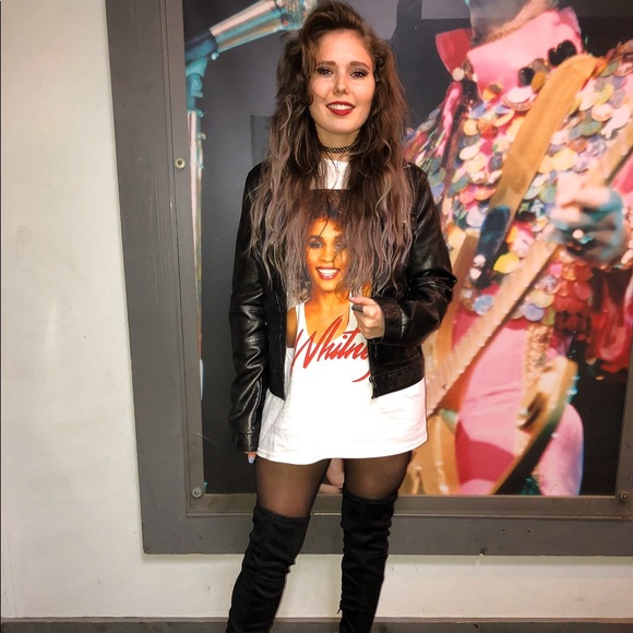 Meet Your Posher! - Picture 3 of 11